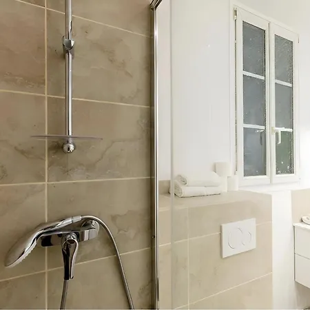 Trocadero - Elegant 1br - Sleeps 5 Париж
