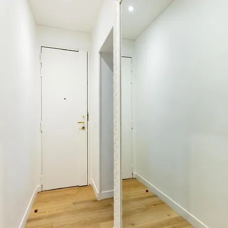 Trocadero - Elegant 1br - Sleeps 5 Апартаменты *